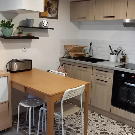 Appartement Individuel En Maison