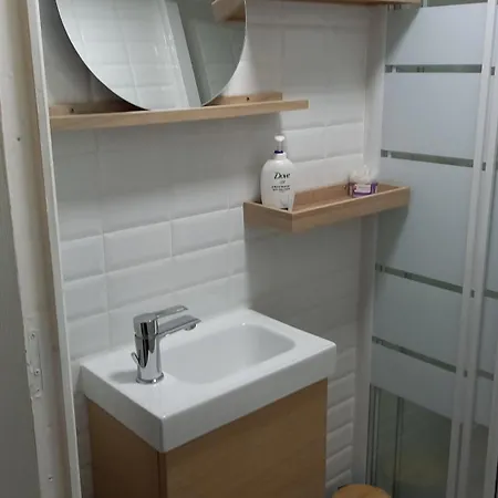 Appartement Individuel En Maison *